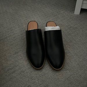 Women’s heeled mule/clog